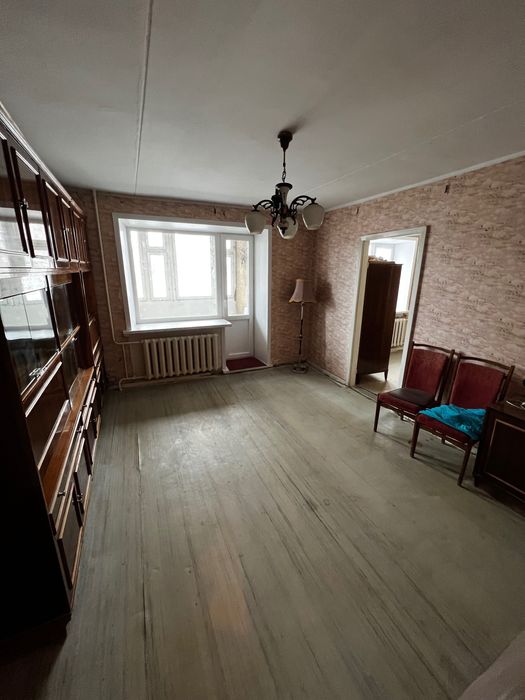 3-комнатная квартира без ремонта (4-76)