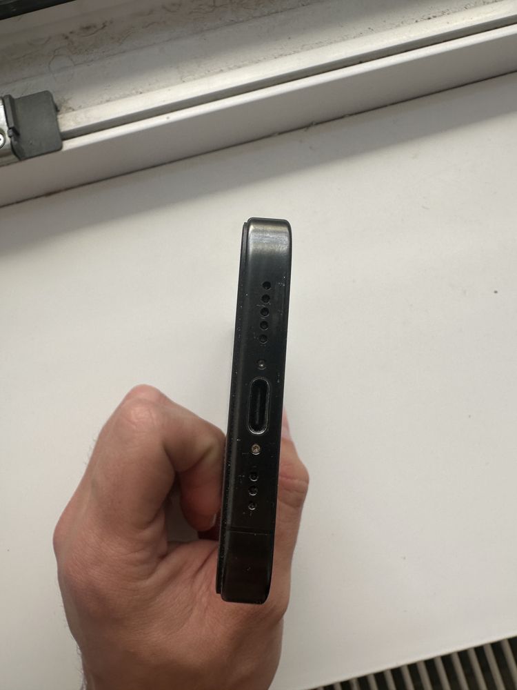 Iphone 15 Pro display schimbat