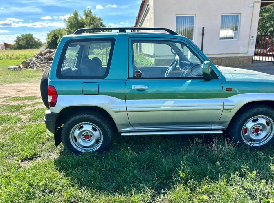 Mitsubishi pajero pinin