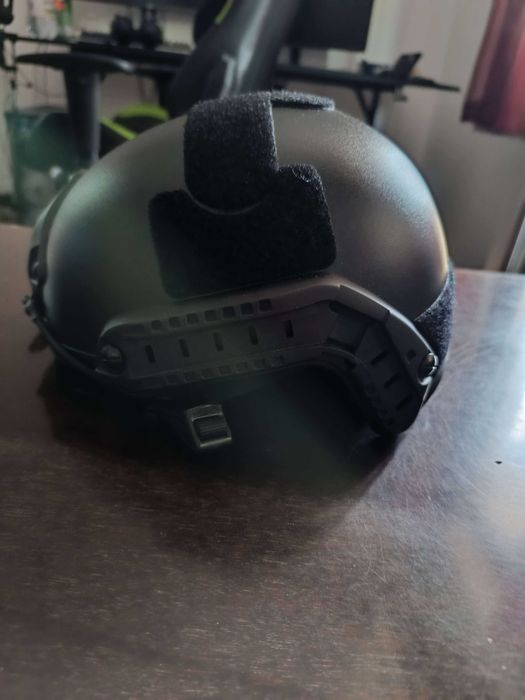 Vand casca airsoft FAST, noua