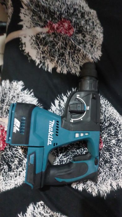 Rotopercutor Makita DHR242 original