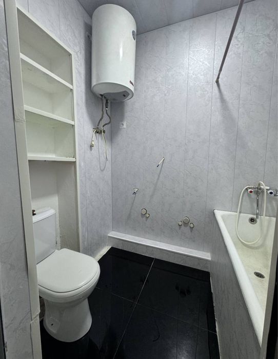 ВТОРИЧКА  Продаётся 1-комнатная, переделанная в 2-комнатную квартира!