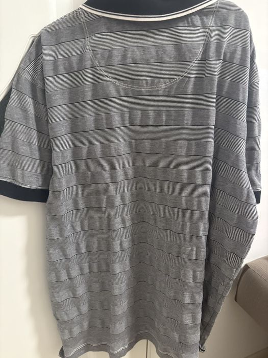 Tricou polo Hugo Boss.