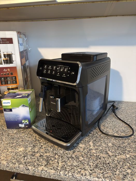 Espressor Philips 3200 series cu garantie pana in 10.2025