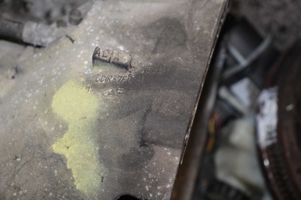 Ford Transit 2.2 TDCi (6-степенна кутия) (Ръчна)