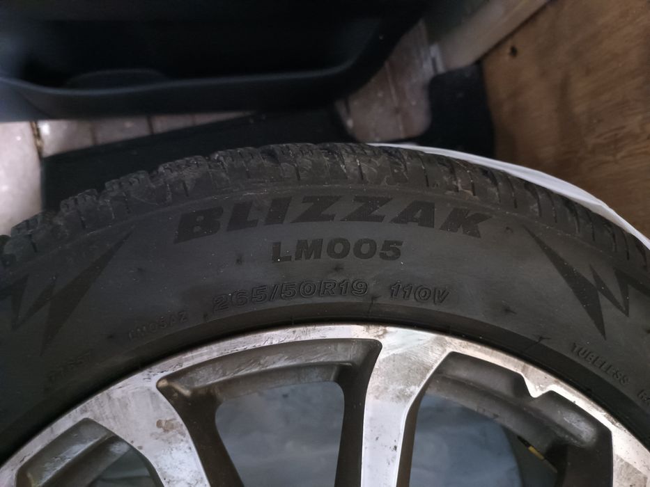 Джанти с гуми   265/50/19 5х114.3 Bridgestone