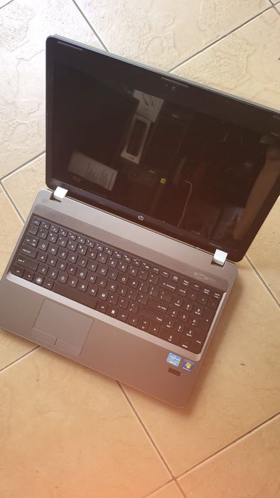 HP ProBook 4530s цял или на части-проблем дъно-150лв