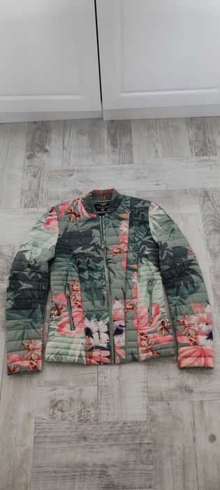 Дамско яке Guess