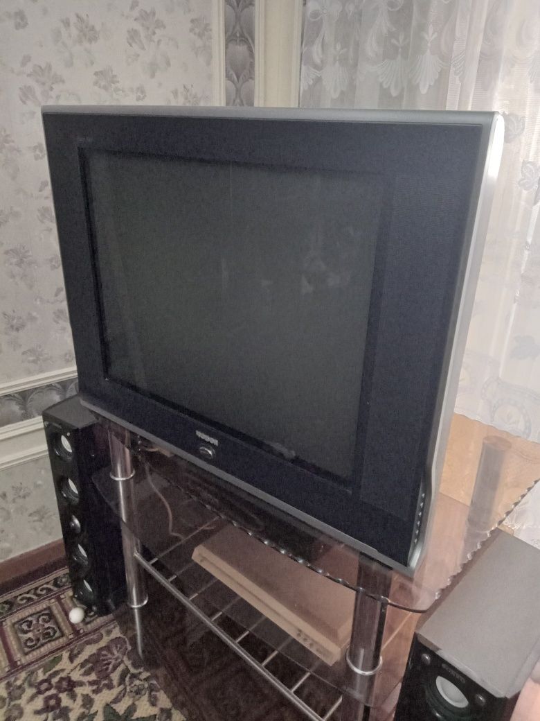 Телевизор ройсон ,большой