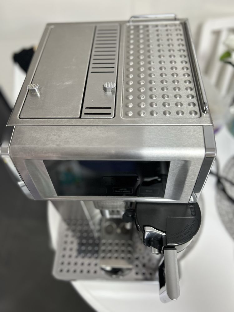 Espressor Automat De'Longhi Prima Donna Avant