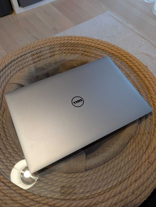 Dell XPS15 9560 (incl. docking station TBS16)