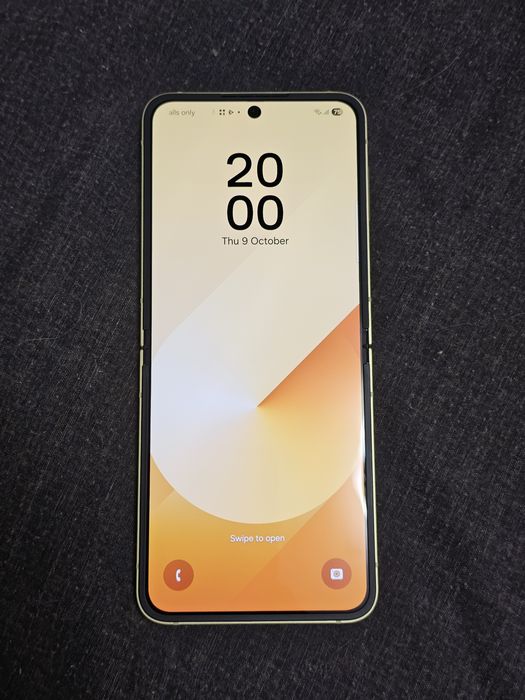 Samsung Z Flip 6