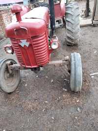 Tractor de vanzare