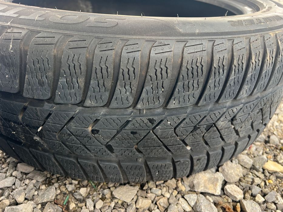 Pirelli sottozero 215 50 18