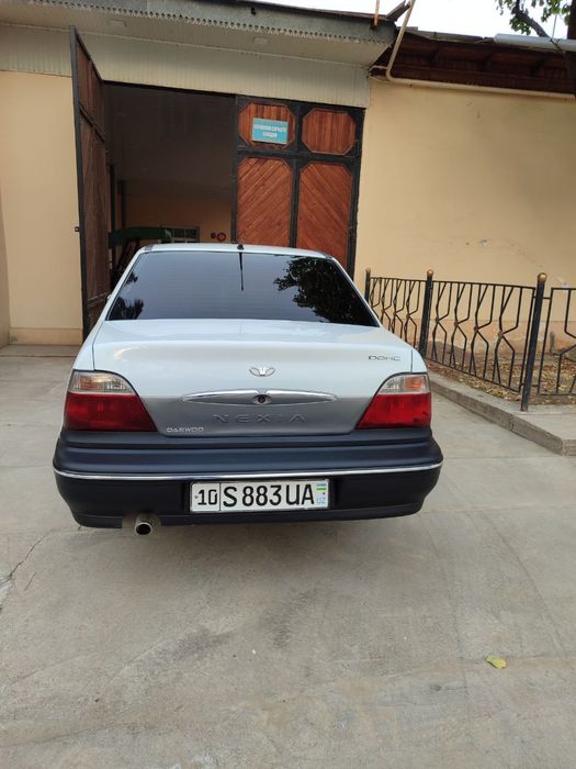 Нексия 1 донс матор сотилади.