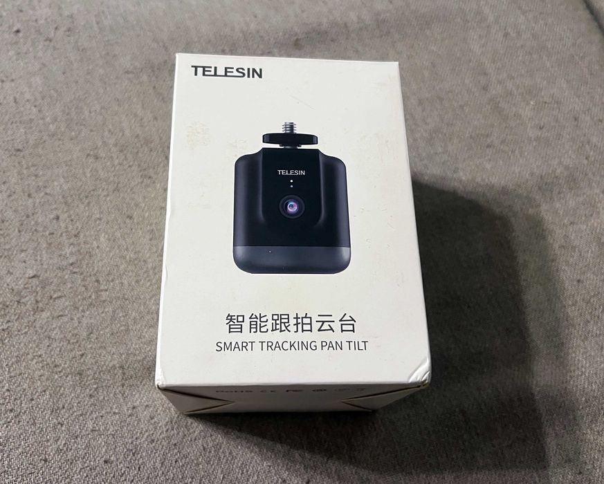 Suport TELESIN Smart Tracking Pan Tilt automat cu telecomanda