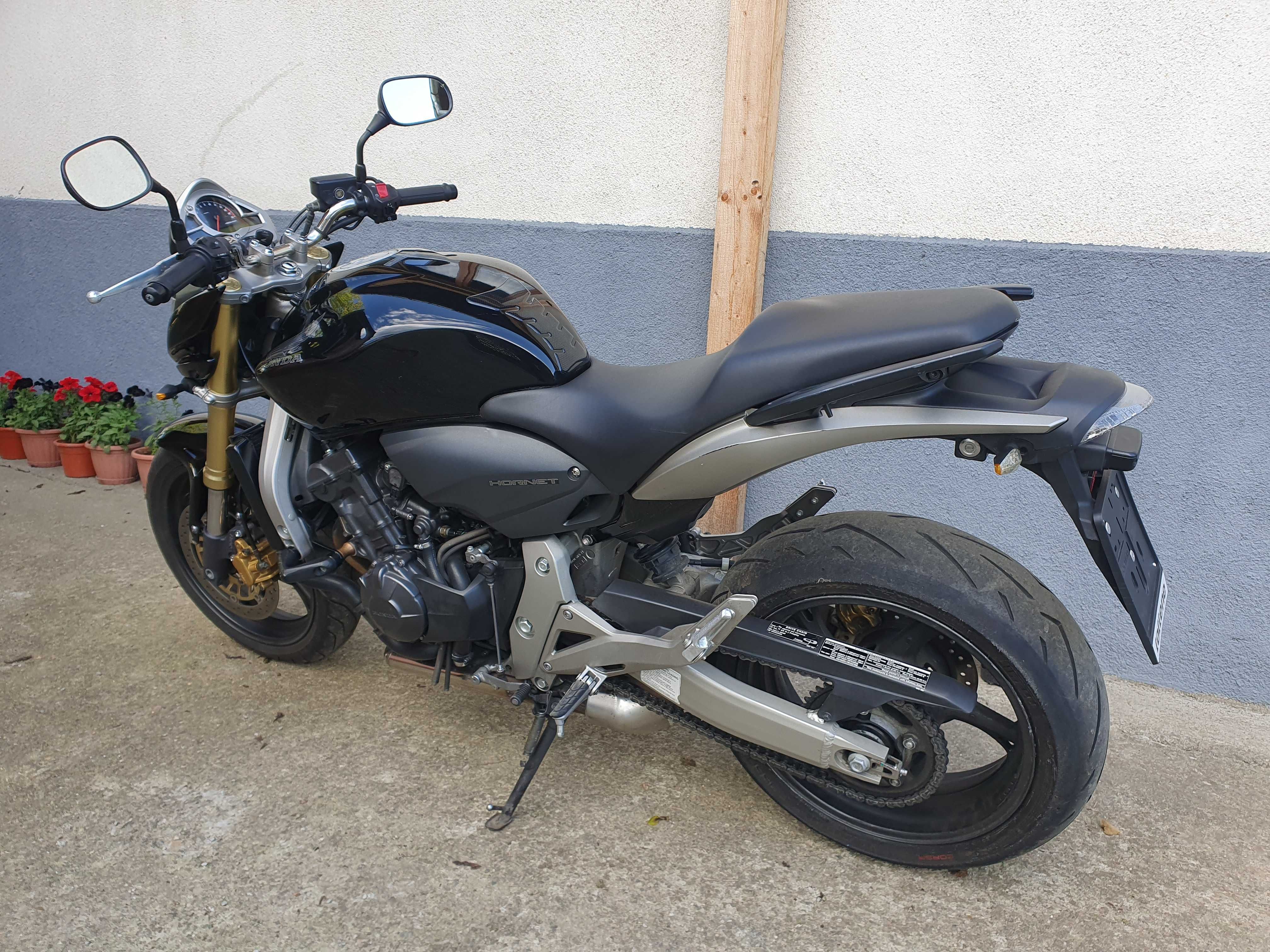 Vând Honda Hornet pc41.( nu ktm yamaha kawasaki suzuki)