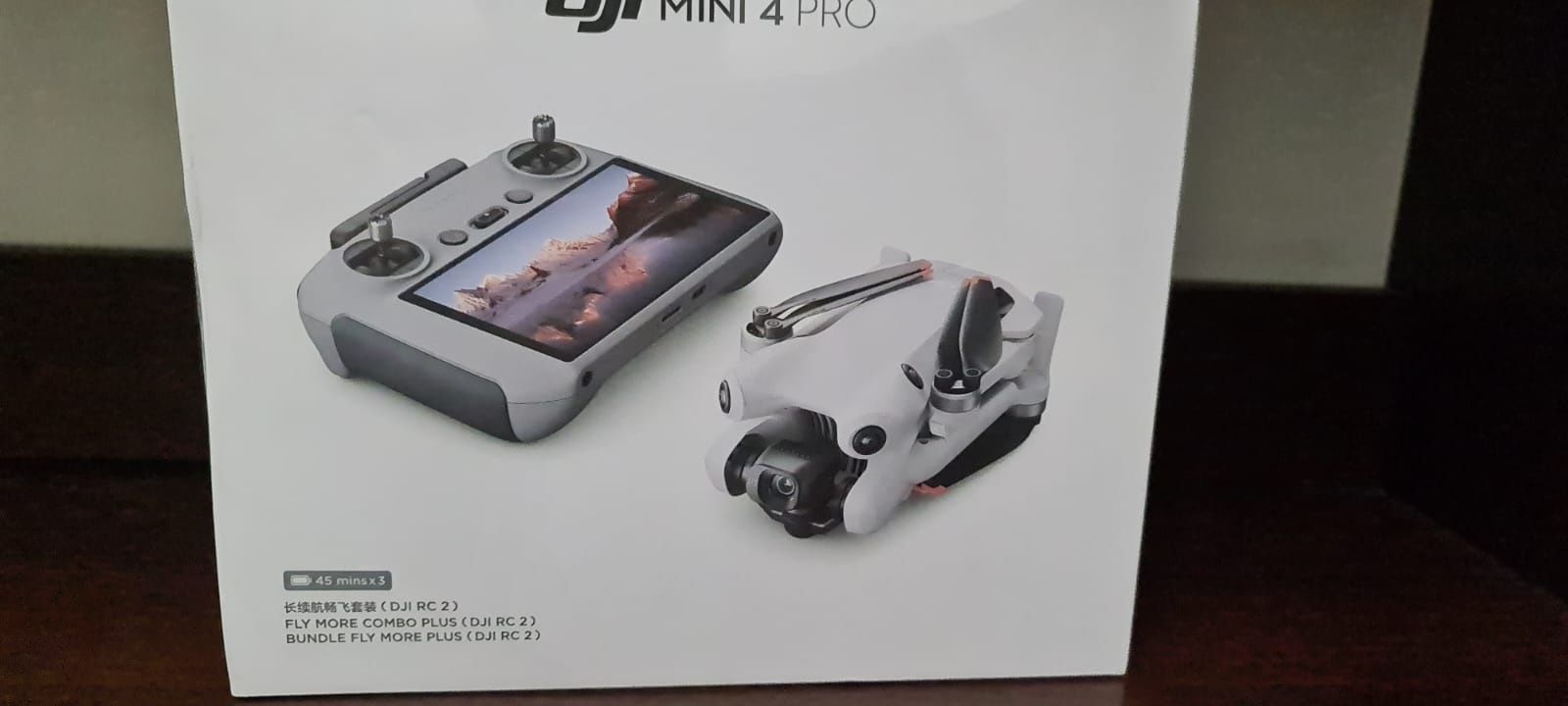 DJI MINI 4 PRO Fly more combo plus RC N2 с экраном квадрокоптер, дрон