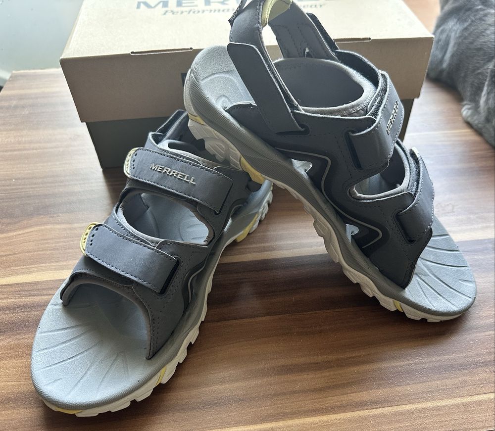 Нови сандали Merrell Vibram в кутия