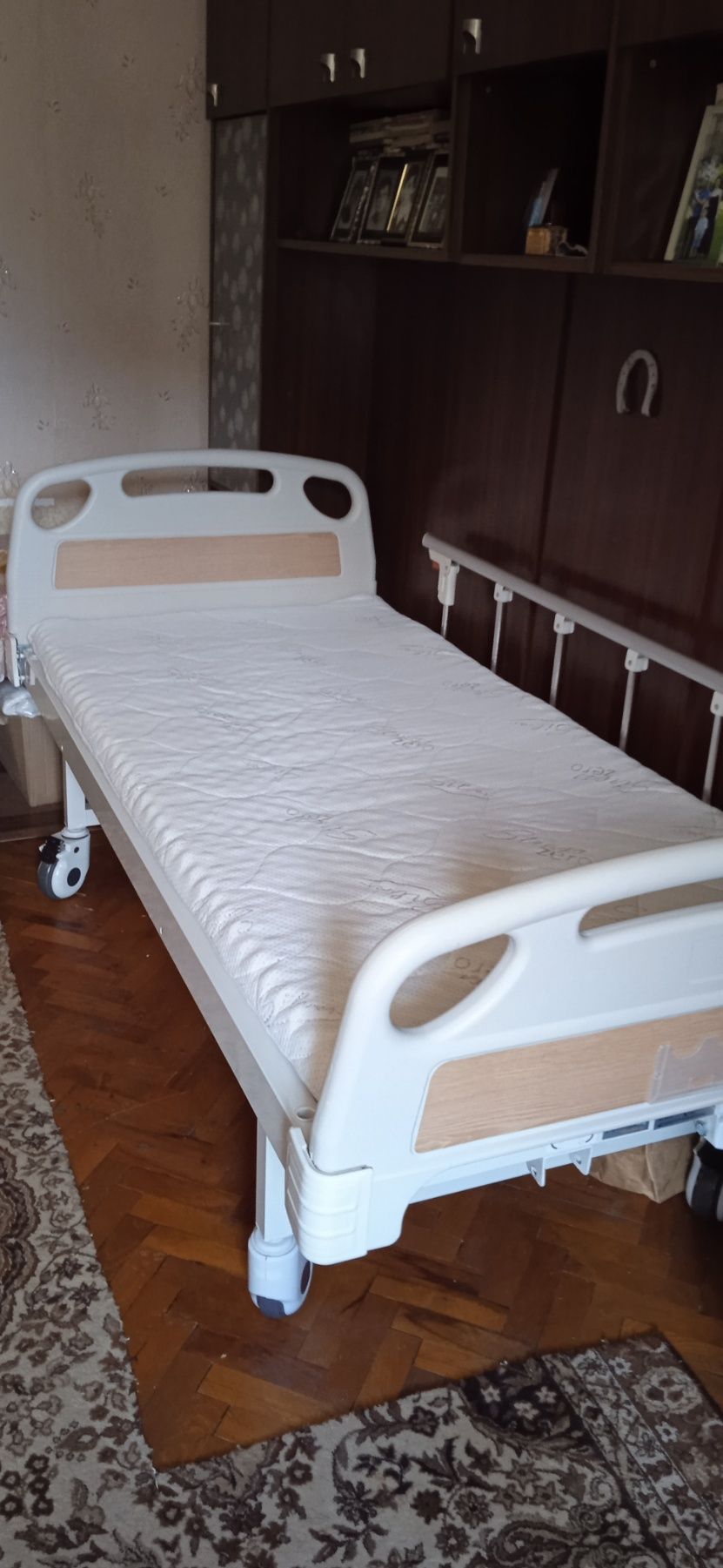 Медицинско легло