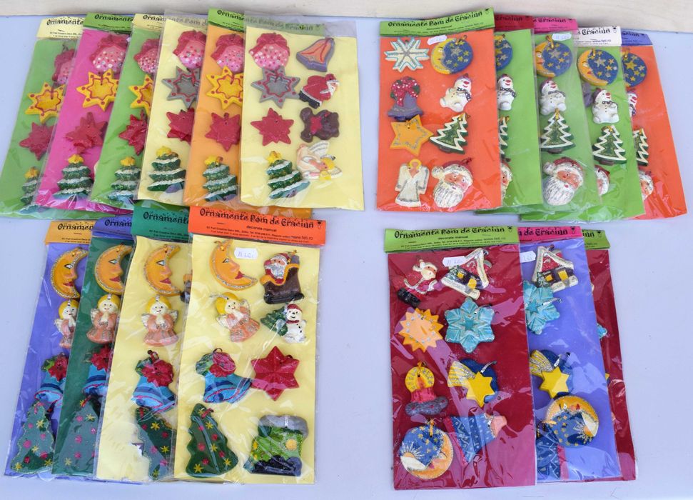 Lot seturi de ornamente pentru bradul de craciun din ipsos