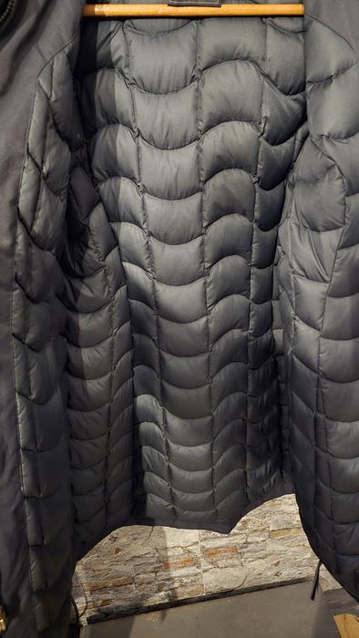 Marmot пухено  яке .