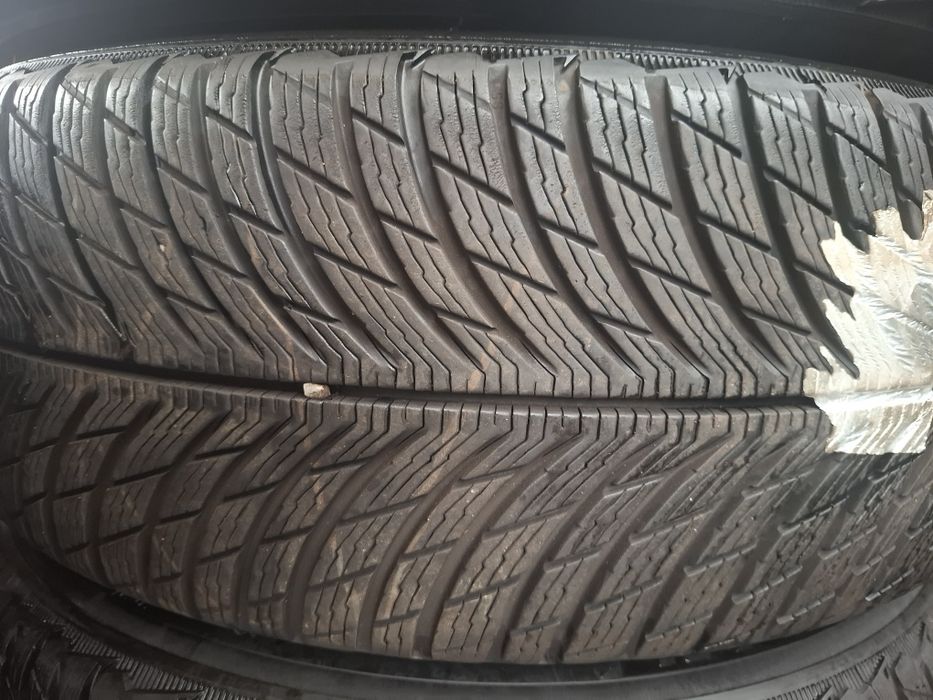 Set 4 anvelope iarna  235 60 18 Michelin