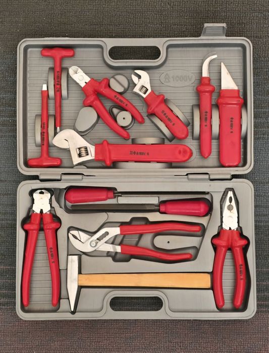 Наборы инструментов.