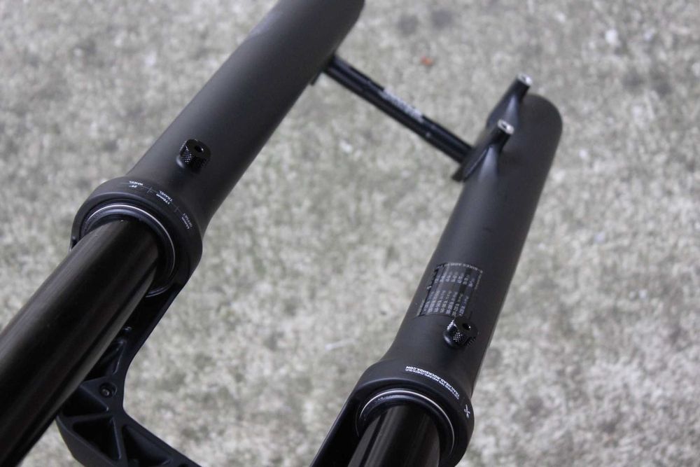 Rock Shox ZEB Select Charger RC 29 inch 170mm DebonAir+ Tapered Boost