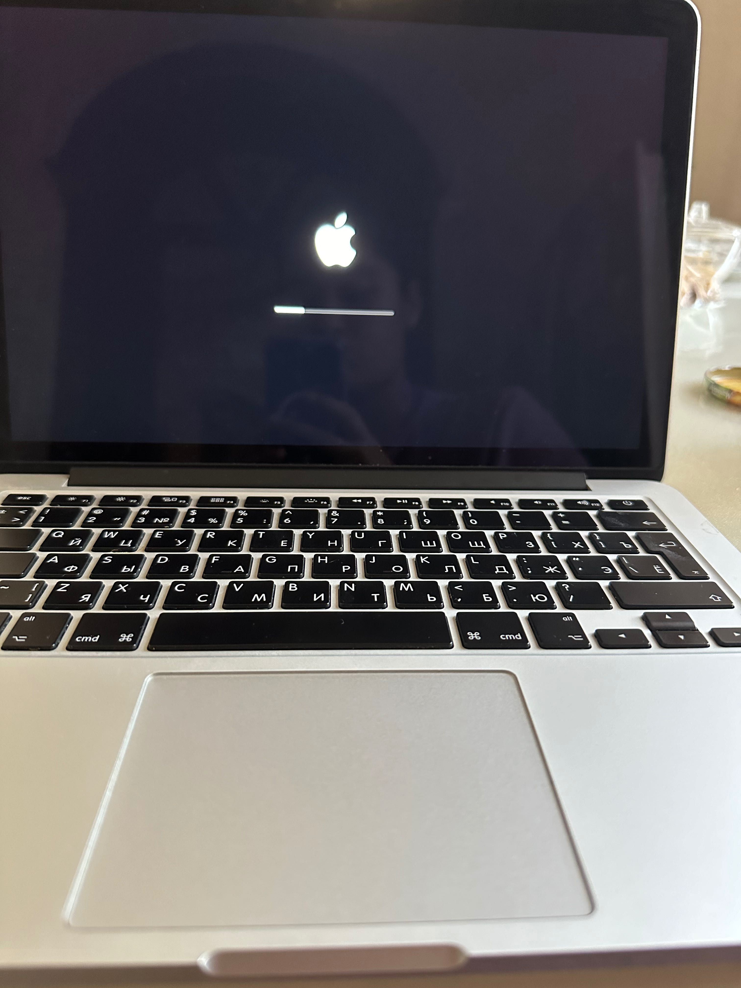 MacBook Pro 12,1 (начало 2015 года)