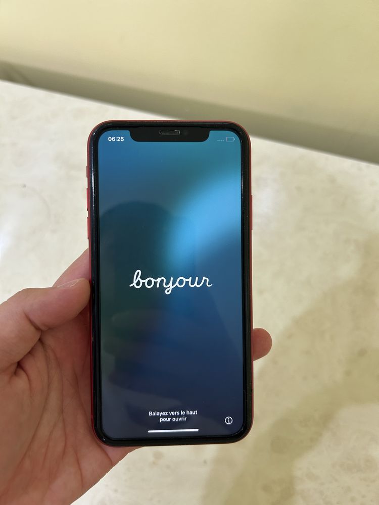 Iphone 11 red product