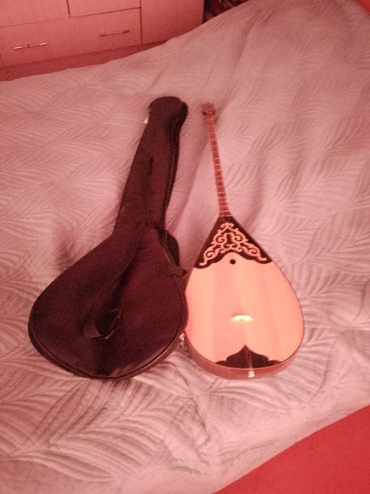 Продаётся домбыра