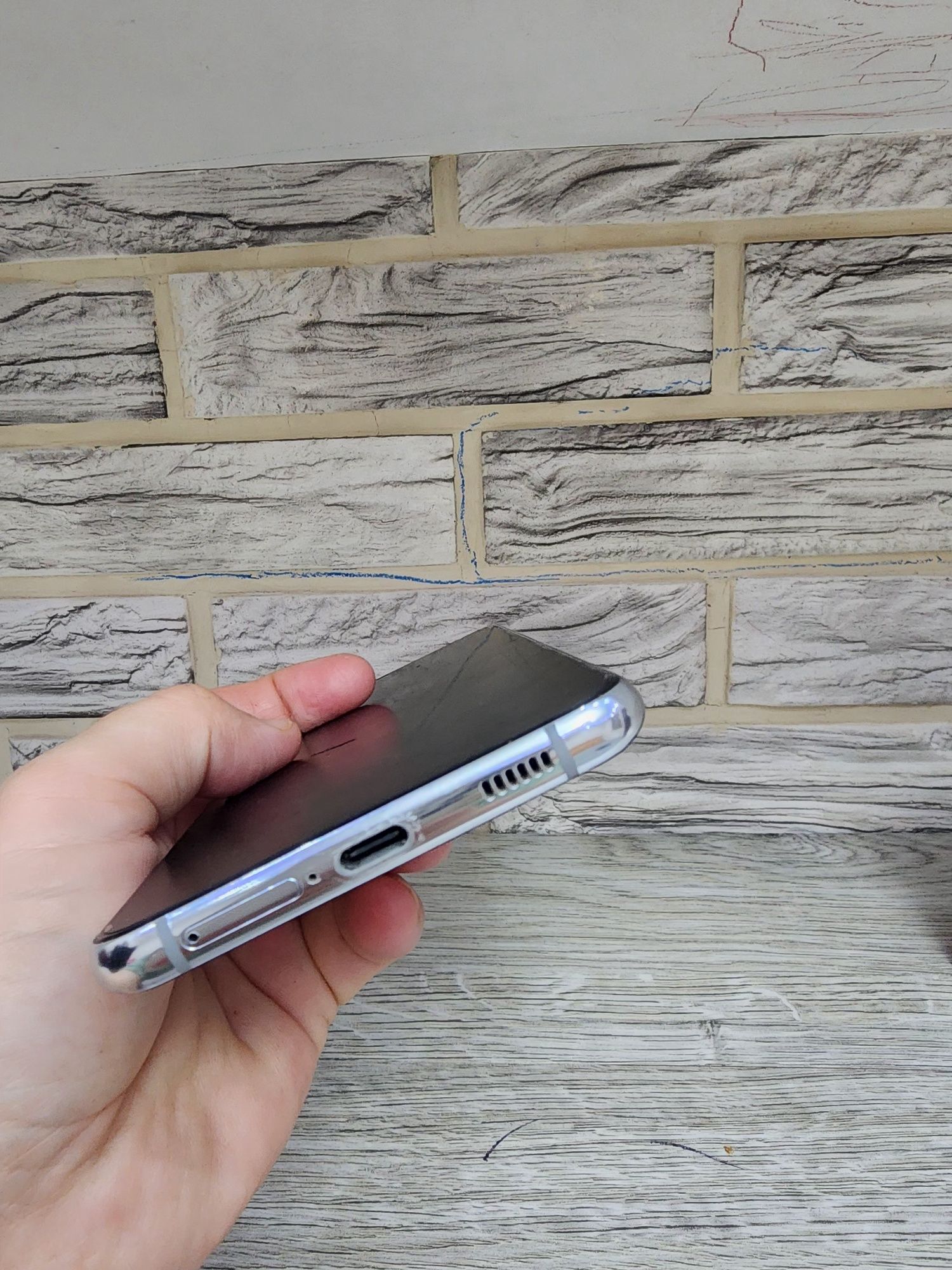 Samsing S21+5G IMEI o'tgan