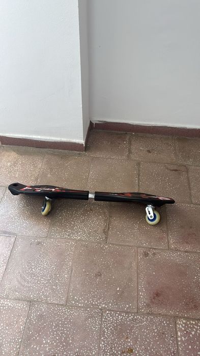 Vând bicicleta copii, skateboard