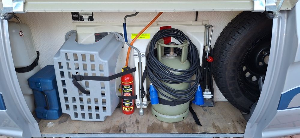 Rulotă Fendt Platin 470 TF – 2008 – 4 locuri, înmatriculată