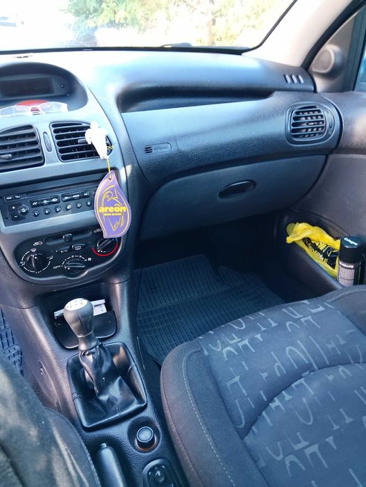 Пежо 206HDI 2000