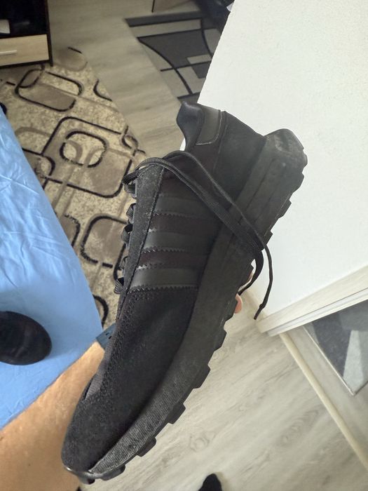 Маратонки Adidas retropy