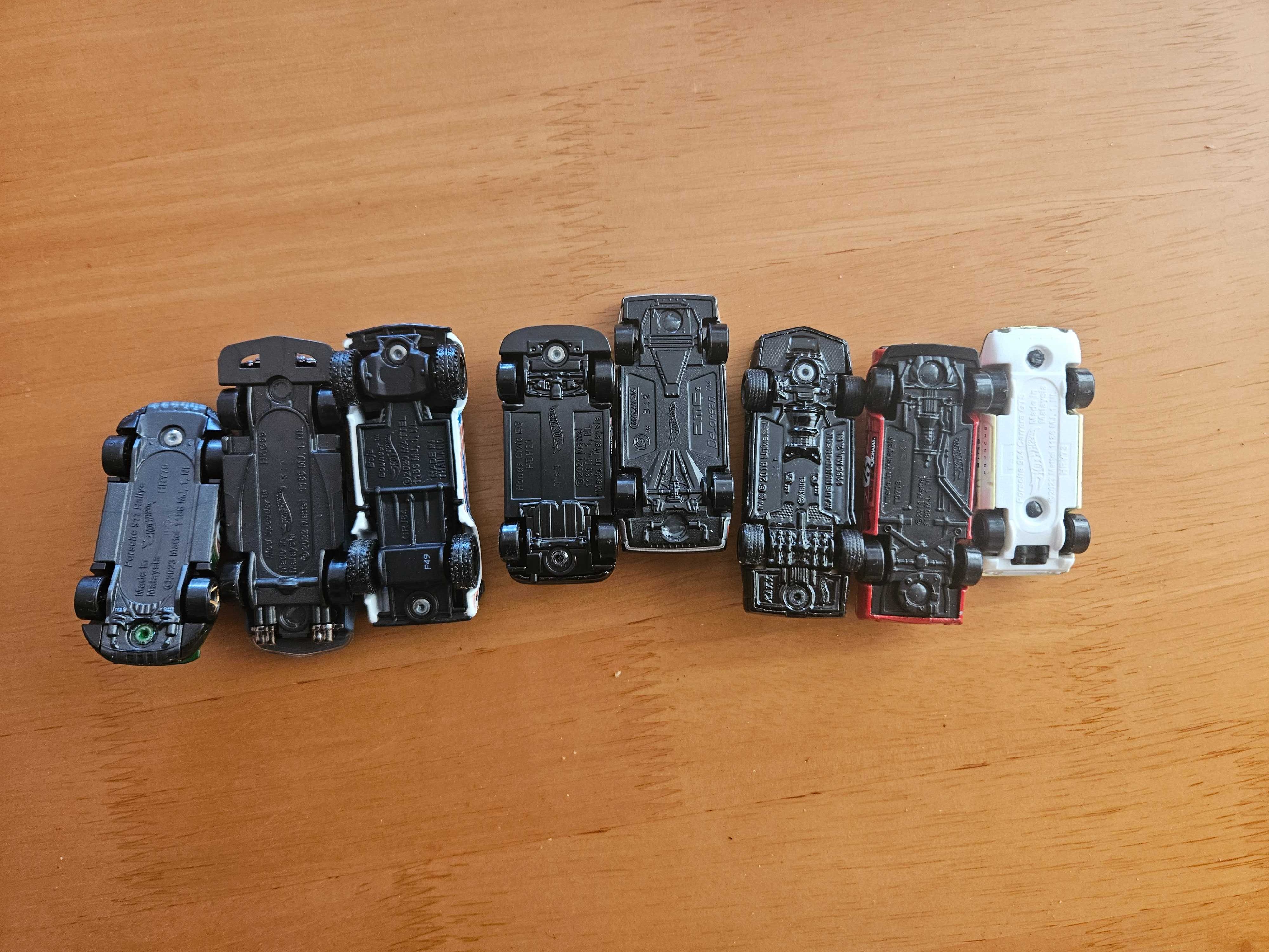 комплект коли hotwheels - всичко в една партида