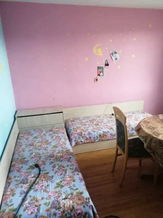 Етаж от къща , гр. Велико Търново, кв. Варуша, над Ам. колеж