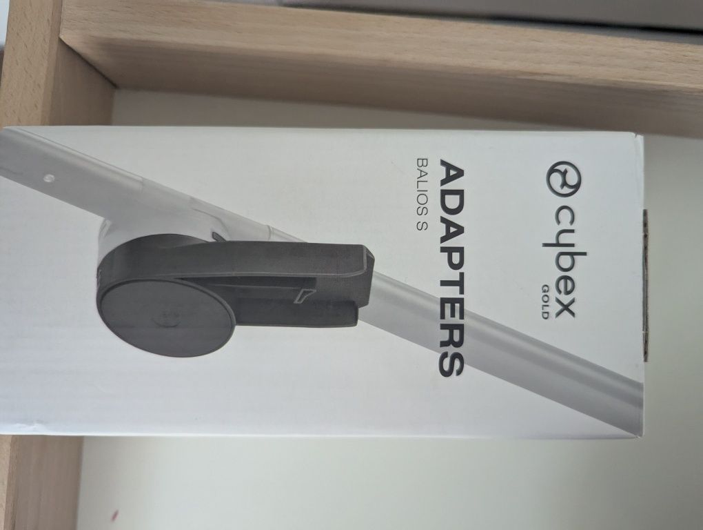 Cybex Aton M стол за кола с адаптери за balios 
Aton M i-Size Baby