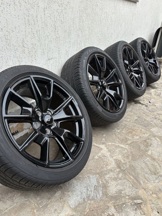 Оригинални джанти с гуми Форд Мустанг 19 цола