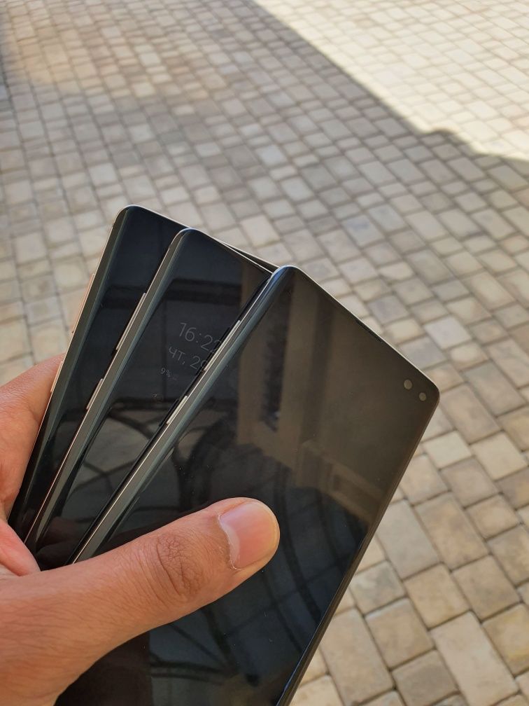 Samsung Galaxy S10 PLUS DUOS. OzU 8/512 GB. Garantya beriladi.