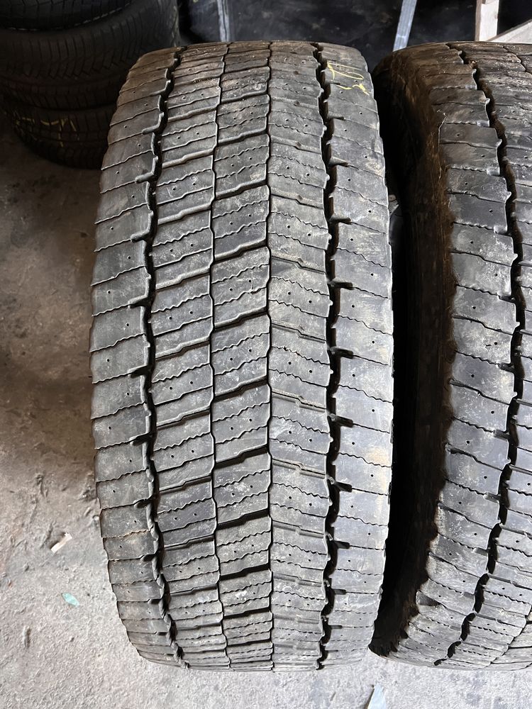 2 anvelope camion tractiune 315/70/22.5 , Michelin , 14 mm