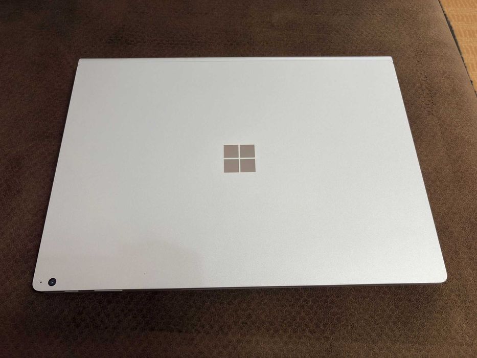 Microsoft Surface Book 2 – i7 / 16GB RAM / GTX 1060 6GB VRAM