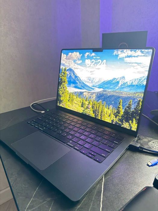 Macbook pro, black, 16, 512 M4