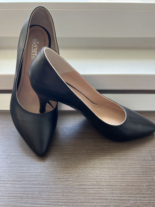 Pantofi din piele