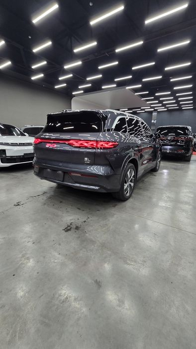 BYD TANG L 2025.yil. 1.5h AT. – Flagship 7 kishilik.