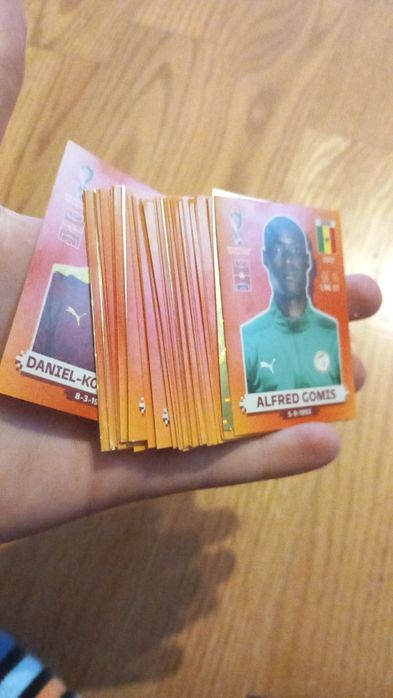 Vand/schimb cartonase fifa World cup , 1.20 buc.