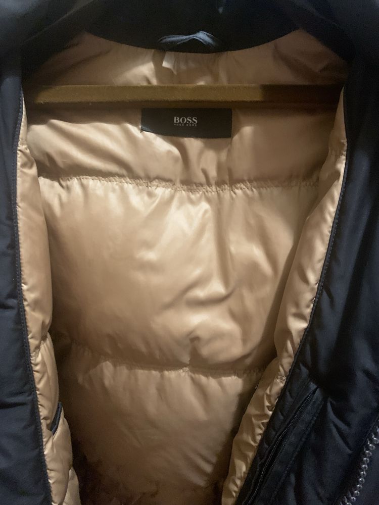 Курта зимняя тепла Hugo Boss