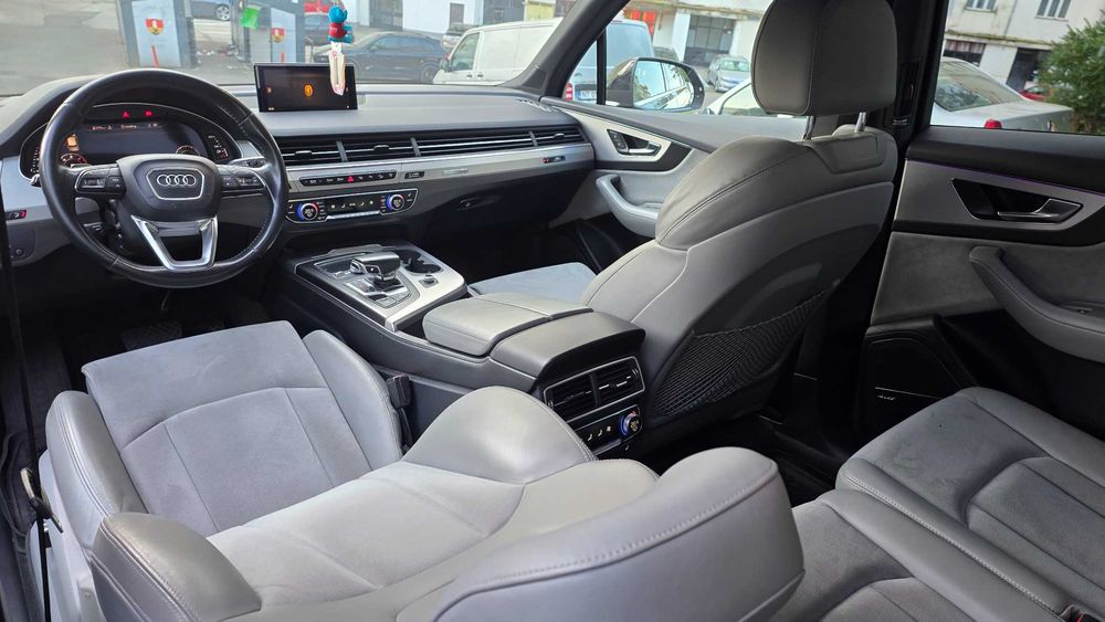 Audi Q7 3.0TDI, 133.000km, intretinut foarte bine